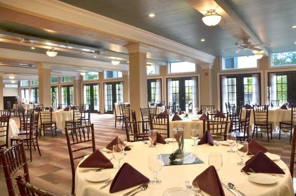 Niagara Crossing Hotel And Spa Lewiston Exterior foto